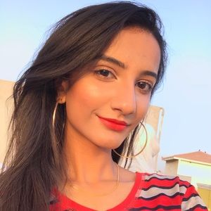 Meet your Posher, Safina